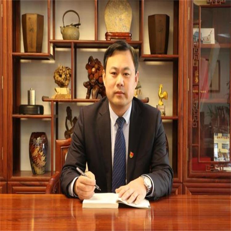 山東貝特環保集團董事長吳金寶、總經理宋新軍新年祝福