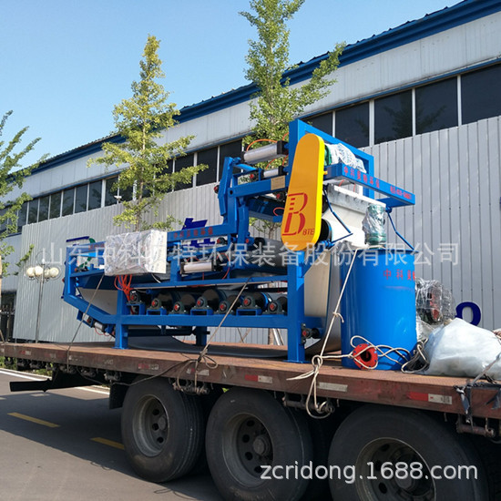 洗沙場汙泥脫水設備麻豆视频免费下载帶式壓濾機出廠發貨~~