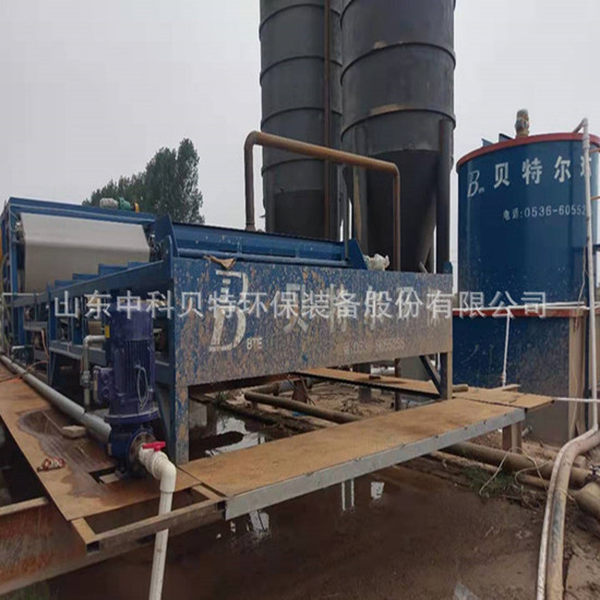 麻豆视频免费下载分享洗沙場洗沙汙泥處理設備帶式壓濾機安裝調試運行現場